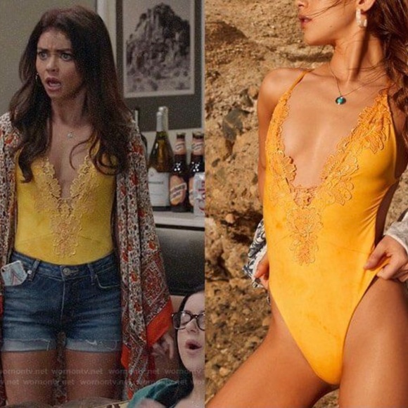 NWT 🌻 Blue Life Women’s Sz XS Eclipse One Piece Swim Body Suit Sunflower Yellow - Picture 2 of 9